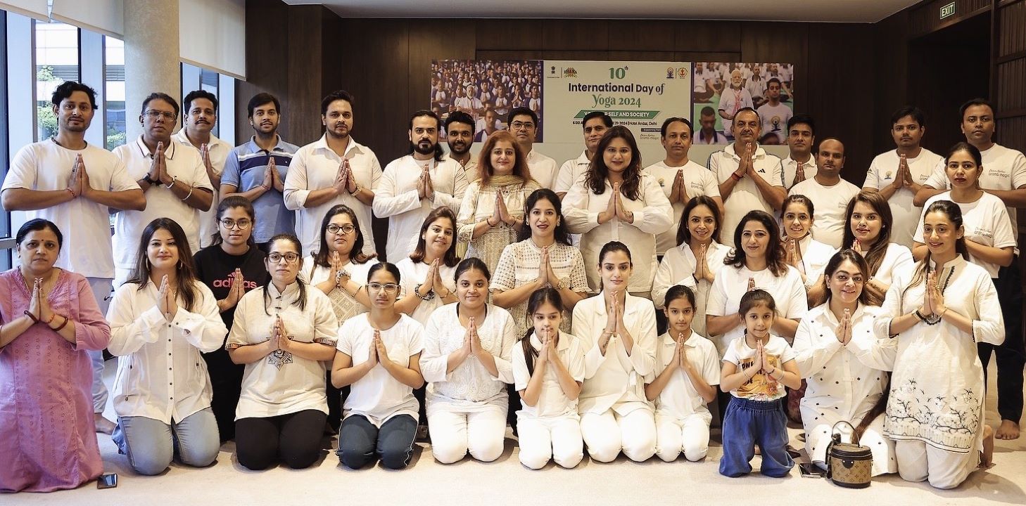 FHRAI collaborates with the Ministry of Ayush and the Morarji Desai National Institute of Yoga (MDNIY) to celebrate the International Day of Yoga in Delhi.